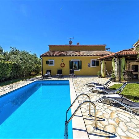 Spacious Three-Bedroom Villa Balun With Pool Porec Exterior photo
