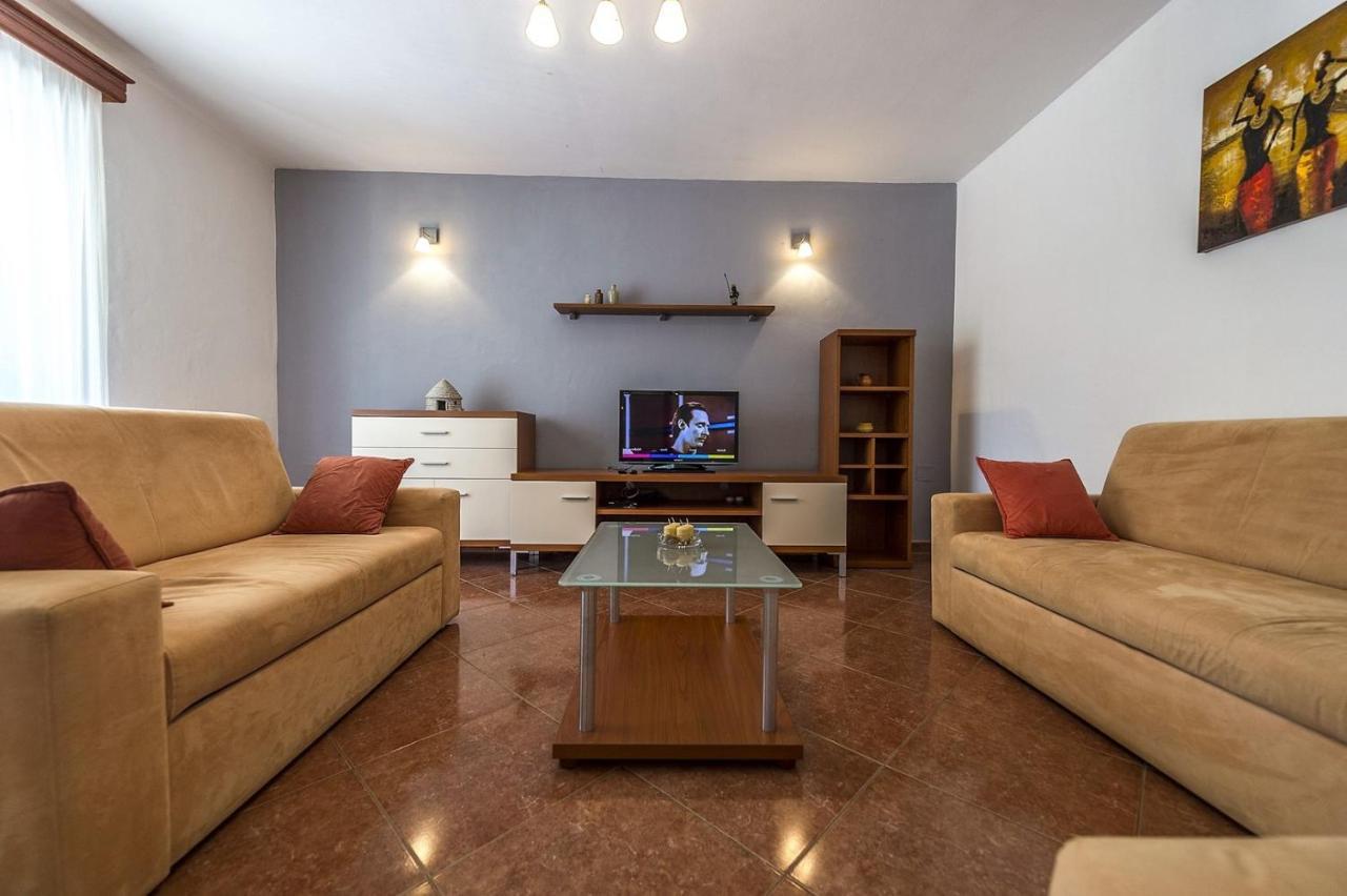 Spacious Three-Bedroom Villa Balun With Pool Porec Exterior photo