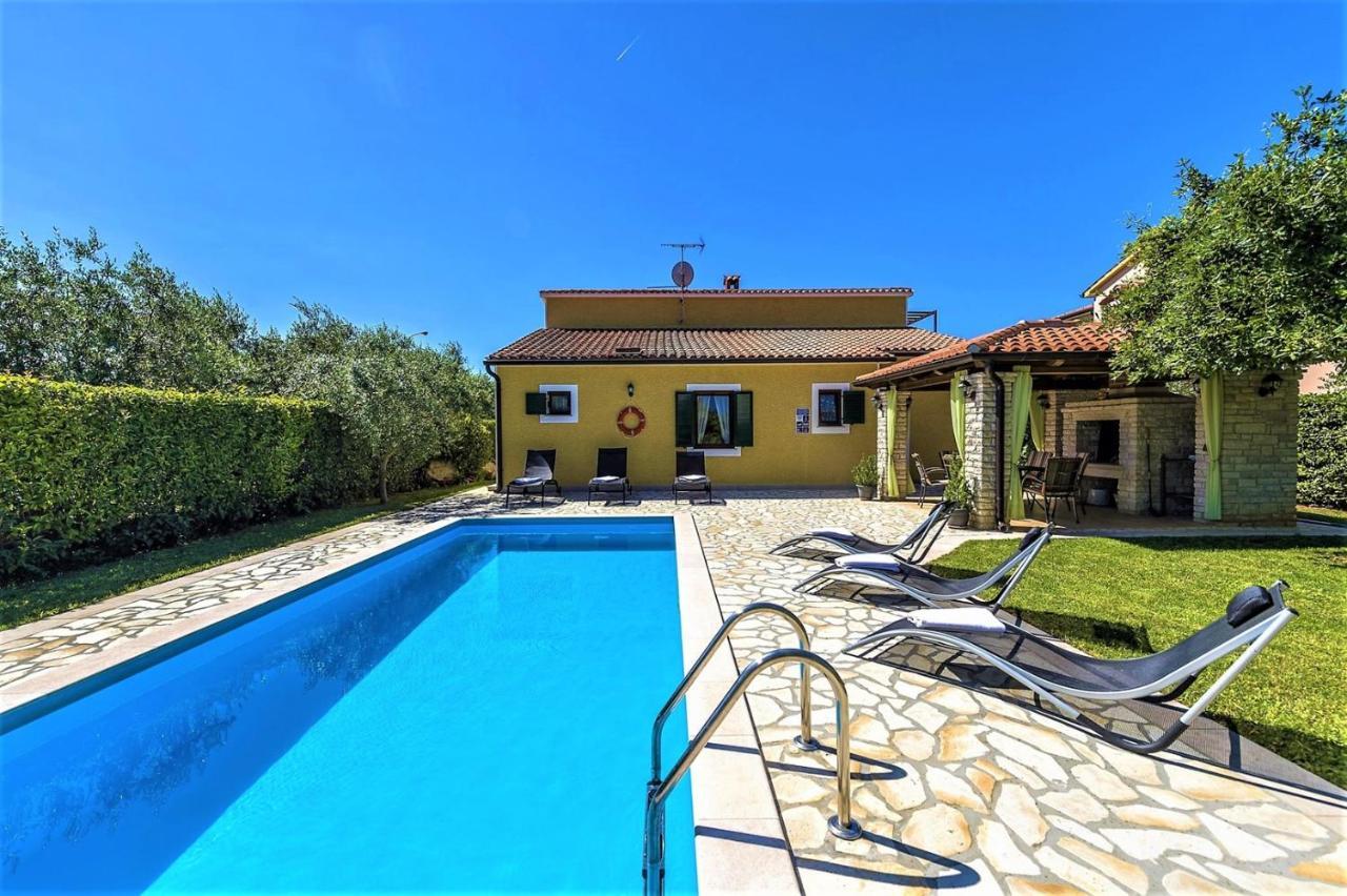 Spacious Three-Bedroom Villa Balun With Pool Porec Exterior photo