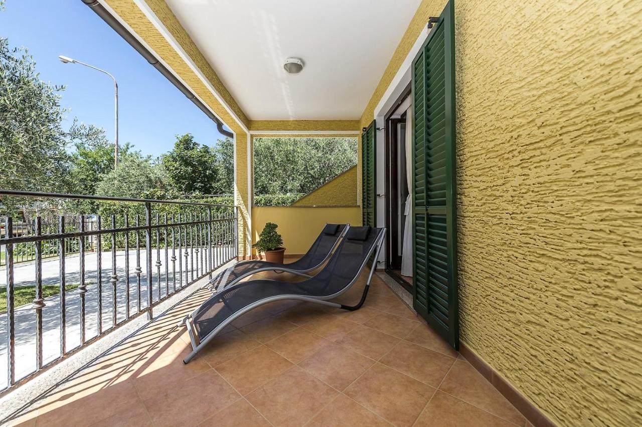 Spacious Three-Bedroom Villa Balun With Pool Porec Exterior photo