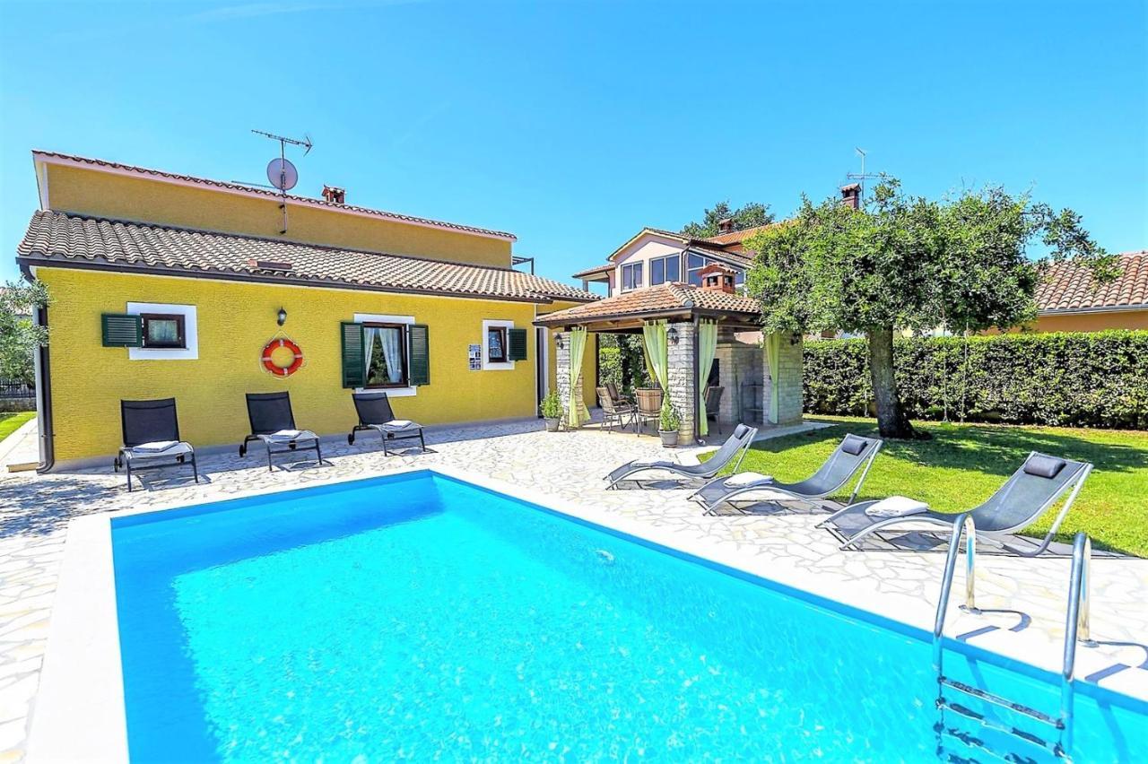 Spacious Three-Bedroom Villa Balun With Pool Porec Exterior photo