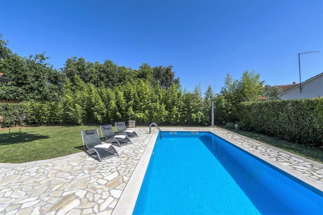 Spacious Three-Bedroom Villa Balun With Pool Porec Exterior photo