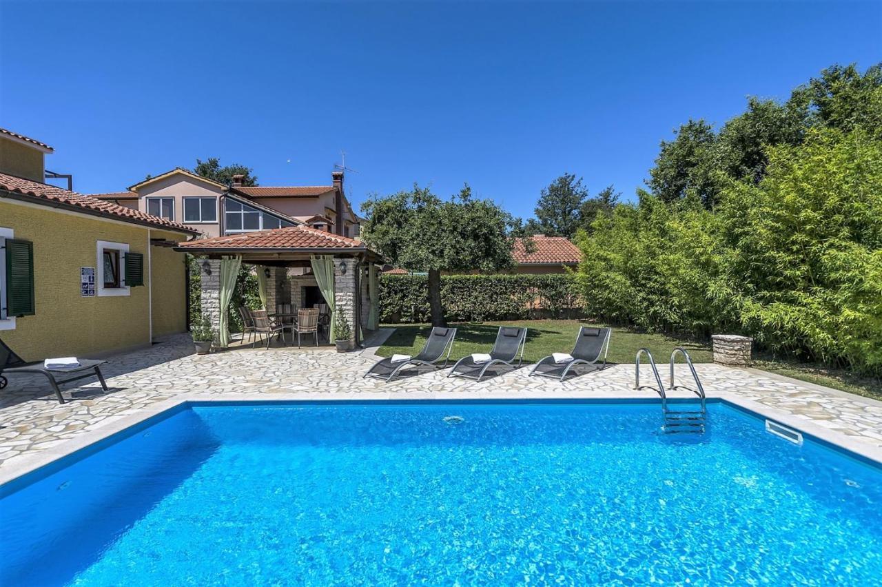 Spacious Three-Bedroom Villa Balun With Pool Porec Exterior photo
